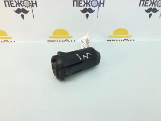 Кронштейн радиатора Mazda 3 2006 Z60115240F BK 2.0