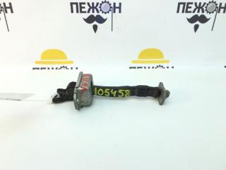 Ограничитель двери Toyota Auris 2007 6861002120 E150 1.6 1ZRFE, передний