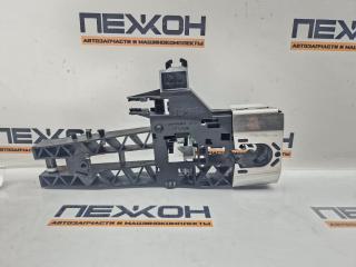 Запчасть кронштейн ручки двери передний правый Bentley Flying Spur 2017