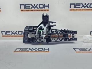 Запчасть кронштейн ручки двери задний правый Bentley Flying Spur 2017