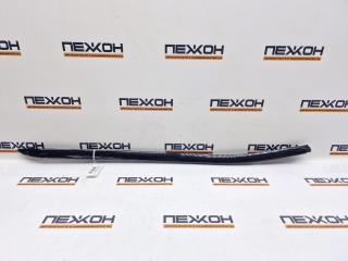 Запчасть молдинг лобового стекла правый Bentley Flying Spur 2017