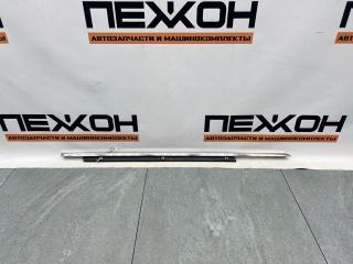 Запчасть бархотка двери передняя правая Bentley Flying Spur 2017