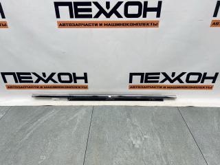 Запчасть бархотка двери задняя правая Bentley Flying Spur 2017