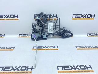 Запчасть кронштейн ручки двери передний правый JEEP WRANGLER 2021