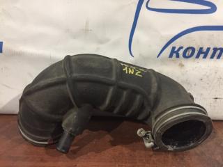 Патрубок воздушного фильтра Toyota Raum 2004