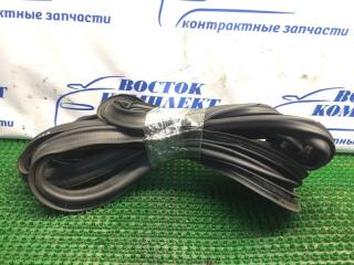 Запчасть уплотнитель Volkswagen Sharan 01.2012
