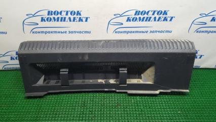 Запчасть накладка багажника Volkswagen Polo 25.02.2014