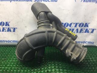 Патрубок воздушного фильтра Toyota Sienta 01.2004