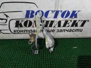 Петля капота Ford Ixion
