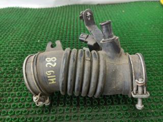 Патрубок воздушного фильтра Toyota Ractis