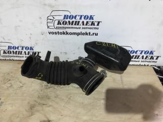 Патрубок воздушного фильтра Toyota Noah 2006