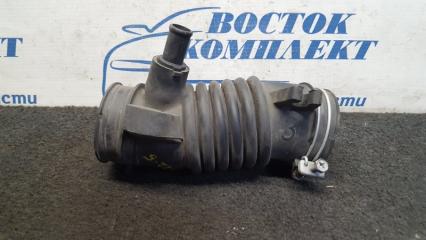Патрубок воздушного фильтра Toyota Ractis 3.2006
