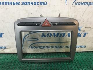Запчасть рамка магнитофона Peugeot 308 16.03.2012