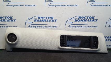 Накладка на торпедо Toyota Passo 10.2010