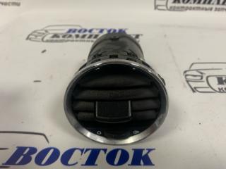 Запчасть дефлектор Peugeot 308 09.2013