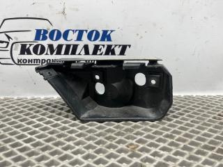 Запчасть клипса бампера передняя правая Volvo S40 2005