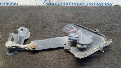 Запчасть датчик высоты дорожного просвета задний левый Lexus LS600 09.2007