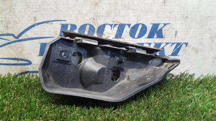 Запчасть клипса бампера передняя левая Volvo V50 02.2010