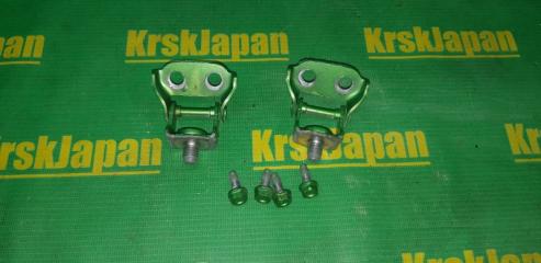 Петля двери багажника Mazda Demio 2010