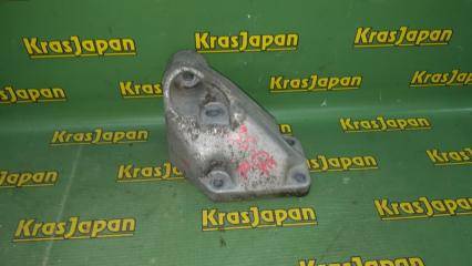 Кронштейн правый Toyota Altezza 2003 контрактная Кронштейн правый Toyota Altezza 2003