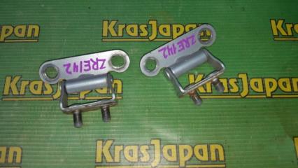 Запчасть петля двери багажника Toyota Corolla Fielder 2009