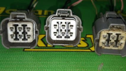 Фото запчасти разъем Subaru контрактная запчасть Запчасть разъем Subaru