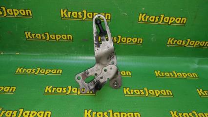 Запчасть кронштейн Volkswagen Tiguan 2011