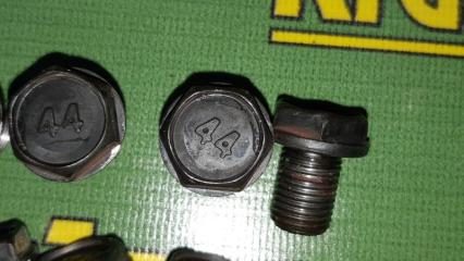 Фото запчасти болт маховика Mitsubishi Outlander XL 2011 контрактная запчасть Запчасть болт маховика Mitsubishi Outlander XL 2011