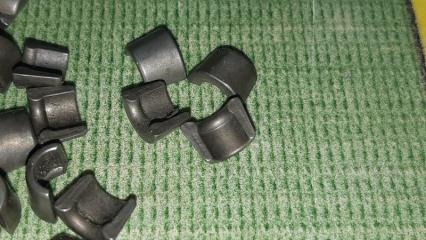 Фото запчасти сухарь клапана Toyota Corolla Fielder 2002 контрактная запчасть Запчасть сухарь клапана Toyota Corolla Fielder 2002