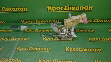Замок дверной передний правый Vitz 2002 SCP10 1SZ-FE