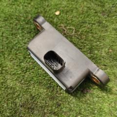 Датчик ускорения (Курсовой устойчивости) SUZUKI ESCUDO 2009 контрактная Датчик ускорения (Курсовой устойчивости) SUZUKI ESCUDO 2009