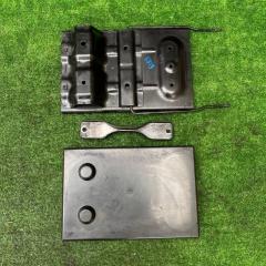 Запчасть крепление аккумулятора SUZUKI ESCUDO/ GRAND VITARA TD54W TD94W TDA4W J20A H27A J24B 33660-65J00 контрактная Крепление аккумулятора SUZUKI ESCUDO/ GRAND VITARA TD54W TD94W TDA4W J20A H27A J24B 33660-65J00 контрактная