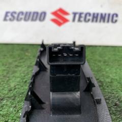 Кнопка стеклоподъемника SUZUKI ESCUDO TD54W TD94W TDA4W J20A H27A J24B 37990-64J90-000 4 ракурс
