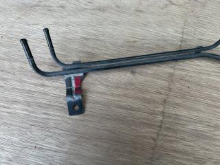 Рейка топливная SUZUKI ESCUDO TA74W TD54W TD94W TDA4W TDB4W M16A J20A J24B H27A N32A 18566-65J01-000 2 ракурс