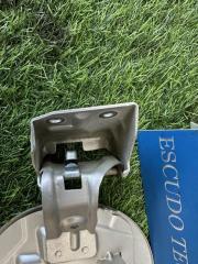 Лючок бензобака SUZUKI ESCUDO TA74W TD54W TD94W TDA4W TDB4W M16A J20A J24B H27A N32A 64320-65J11 3 ракурс