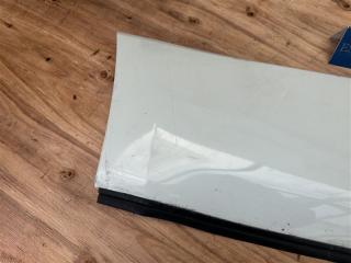 Молдинг на дверь правый задний SUZUKI ESCUDO TDA4W J24B 77580-65810 2 ракурс