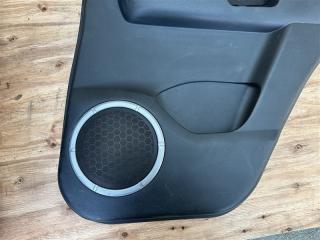 Обшивка дверей правая задняя SUZUKI ESCUDO TDA4W J24B 83730-78K03 4 ракурс