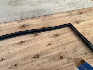 Уплотнение двери заднее SUZUKI ESCUDO TDA4W J24B 84661-65J00-000 5 ракурс Уплотнение двери заднее SUZUKI ESCUDO TDA4W J24B 84661-65J00-000 5 ракурс