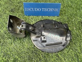 Лючок бензобака SUZUKI ESCUDO TDA4W J24B 64320-65J12-000 3 ракурс