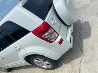 Лючок бензобака SUZUKI ESCUDO TDA4W J24B 64320-65J12-000 3 ракурс
