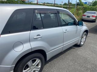 Лючок бензобака SUZUKI ESCUDO 2006 контрактная Лючок бензобака SUZUKI ESCUDO 2006