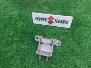 Петля дверная задняя правая SUZUKI ESCUDO 2007