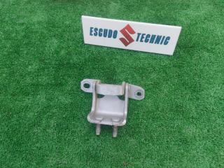 Петля дверная задняя правая SUZUKI ESCUDO 2007