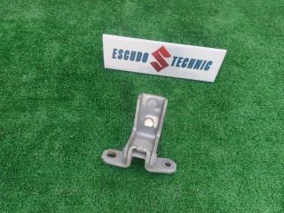 Петля дверная задняя правая SUZUKI ESCUDO 2007