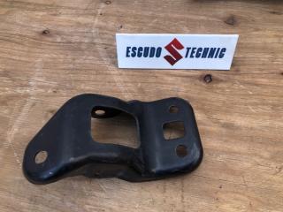 Крепление продольного рычага заднее левое SUZUKI ESCUDO 2009