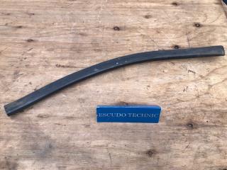 Уплотнитель двери задний правый SUZUKI ESCUDO 2007 контрактная Уплотнитель двери задний правый SUZUKI ESCUDO 2007