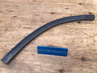 Уплотнитель двери задний правый SUZUKI ESCUDO 2007 контрактная Уплотнитель двери задний правый SUZUKI ESCUDO 2007