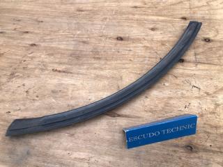 Уплотнитель двери задний правый SUZUKI ESCUDO 2007 контрактная Уплотнитель двери задний правый SUZUKI ESCUDO 2007