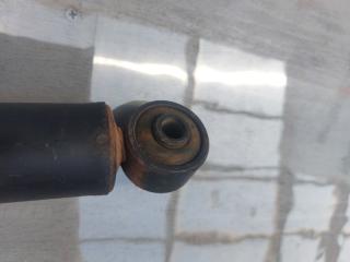 Амортизатор задний SUZUKI ESCUDO TDA4W J24B 41700-65J01-000 3 ракурс