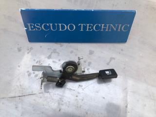 Ручка открывания бензобака SUZUKI ESCUDO 2006 контрактная Ручка открывания бензобака SUZUKI ESCUDO 2006